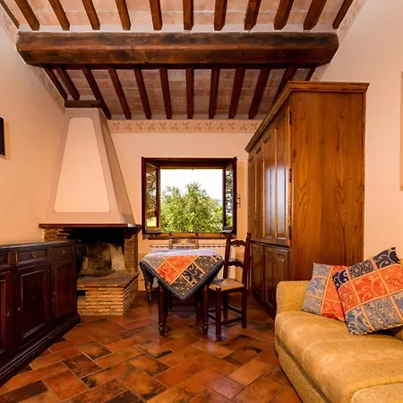 مزرعة للإقامة Parco Fiorito